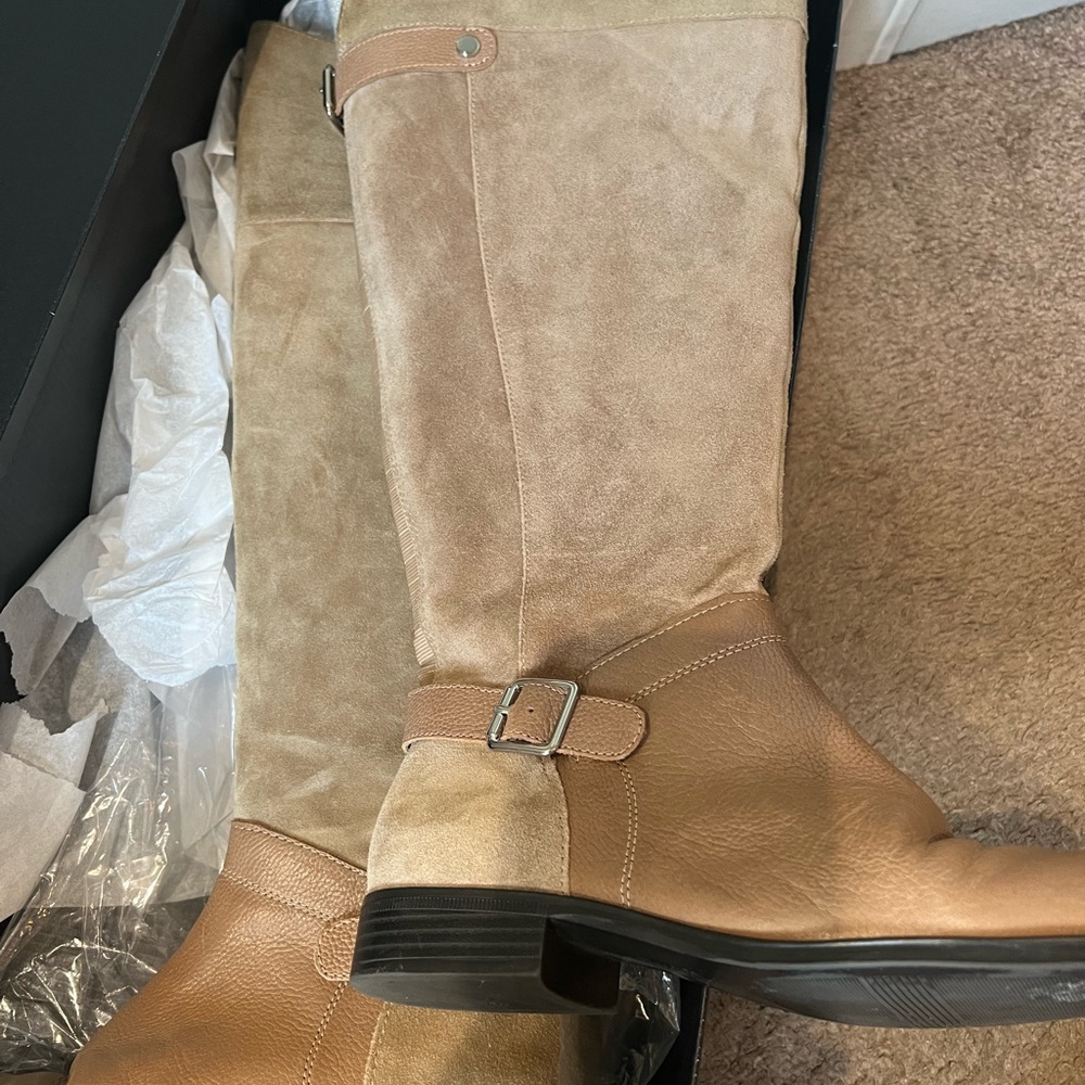 Naturalizer wide calf boots size 8